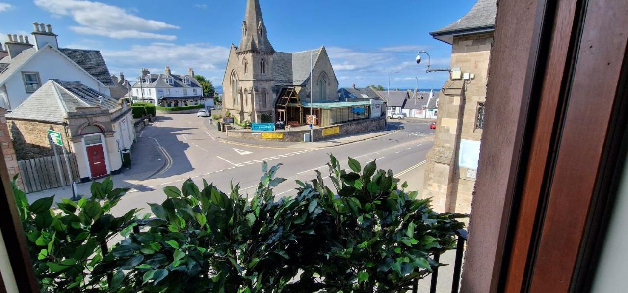 Colin Young Place Nairn Eksteriør bilde