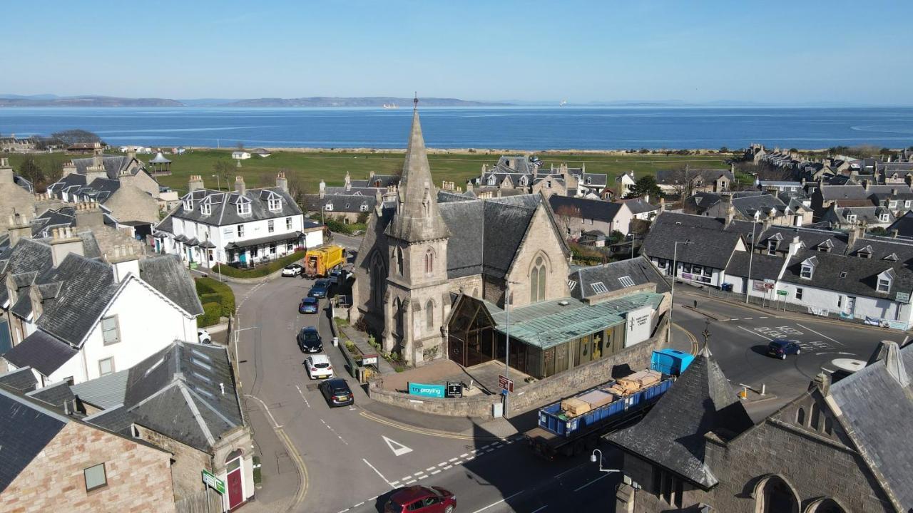 Colin Young Place Nairn Eksteriør bilde